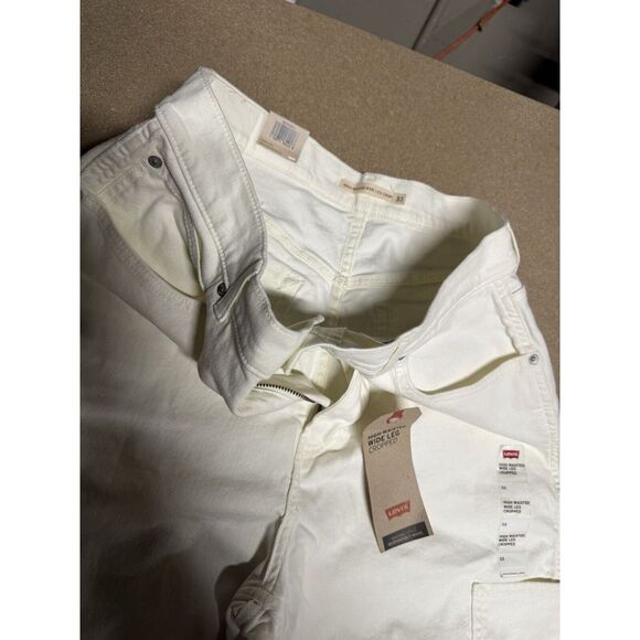 Levi Strauss Jeans Womens 33) White High Waisted Wide Leg‎ Crop Cargo NWT - Picture 1 of 11